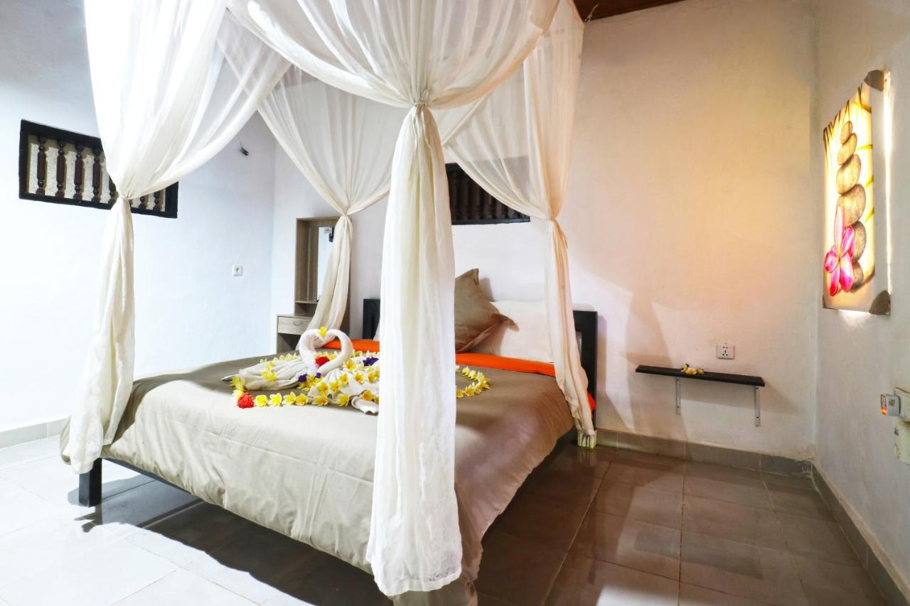 Sunjaya Kubu Guesthouse Lembongan Buitenkant foto